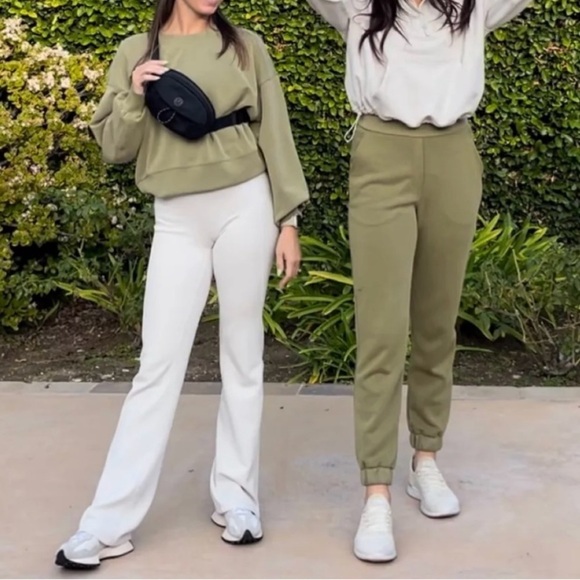 Lululemon Softstreme Relaxed High-Rise Pant - Picture 12 of 13